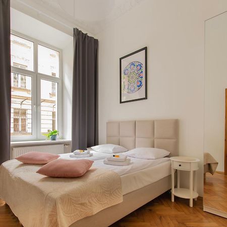 Ground Floor Family Apartment Krakow Exterior photo