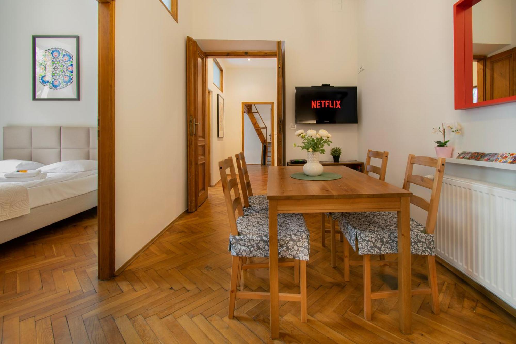 Ground Floor Family Apartment Krakow Exterior photo